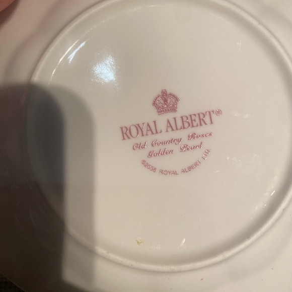 Royal Albert Old Country Roses Golden Pearl 6 pc set - Picture 7 of 10